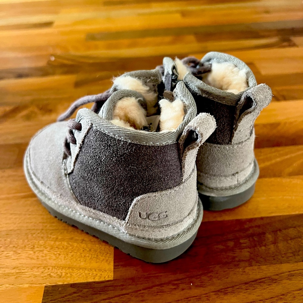 UGG Kids Boots in Gray Suede
